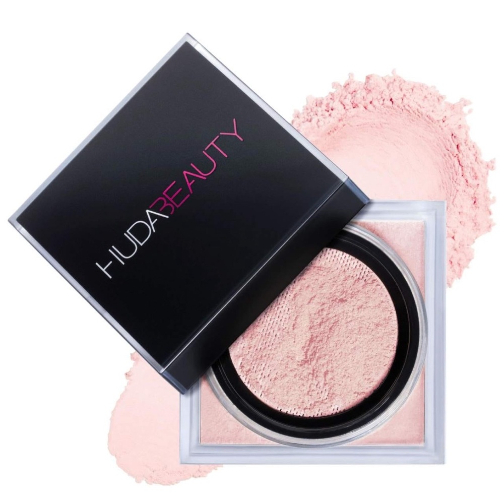 HUDA BEAUTY Pink Setting Powder for a Flawless Finish